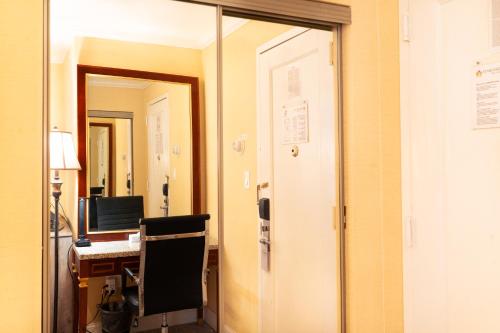 Habitación Doble Económica del hotel Stanford. Foto 4