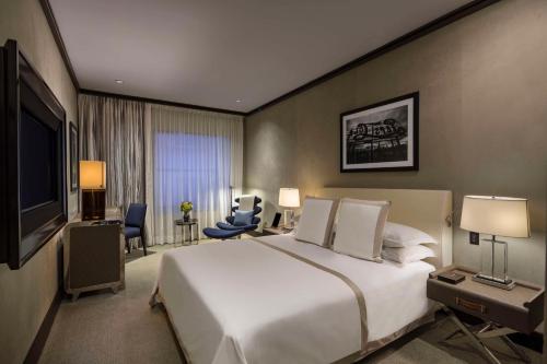 Habitación Superior con cama extragrande del hotel The Chatwal - The Unbound collection by Hyatt. Foto 2