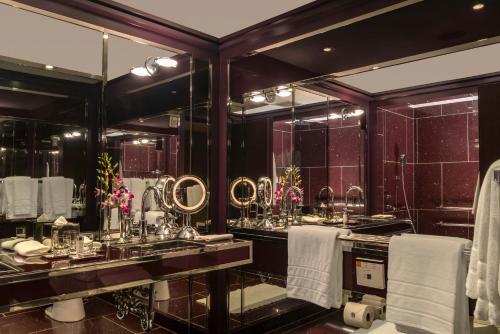 One King Deluxe room, 44th Street View del hotel The Chatwal - The Unbound collection by Hyatt. Foto 5