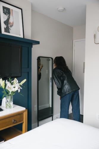 Habitación Redford con cama extragrande del hotel Redford. Foto 8