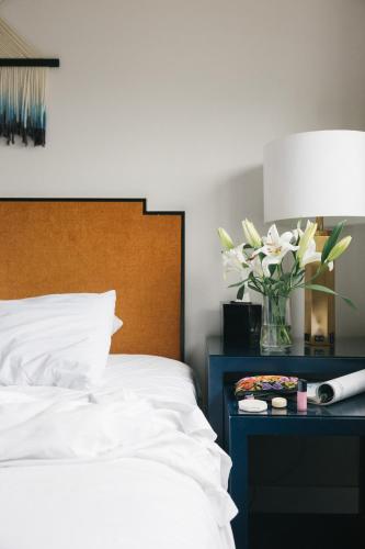 Habitación Redford con cama grande del hotel Redford. Foto 11