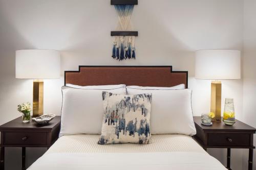 Habitación adaptada para personas con movilidad reducida - Cama grande del hotel Redford. Foto 1