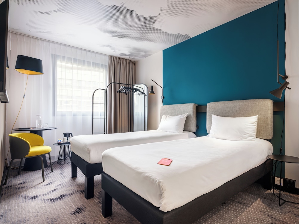 Habitación para 1 o 2 personas con dos camas separadas del hotel Ibis Krakow Centrum. Foto 6