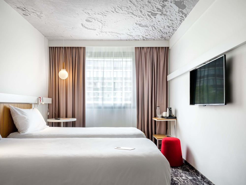 Habitación para 1 o 2 personas con dos camas separadas del hotel Ibis Krakow Centrum. Foto 15