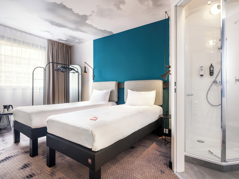 Habitación para 1 o 2 personas con dos camas separadas del hotel Ibis Krakow Centrum. Foto 17