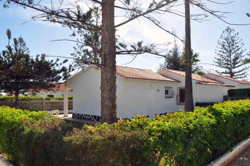 Bungalow de un dormitorio del hotel Bungalows Los Arcos. Foto 4
