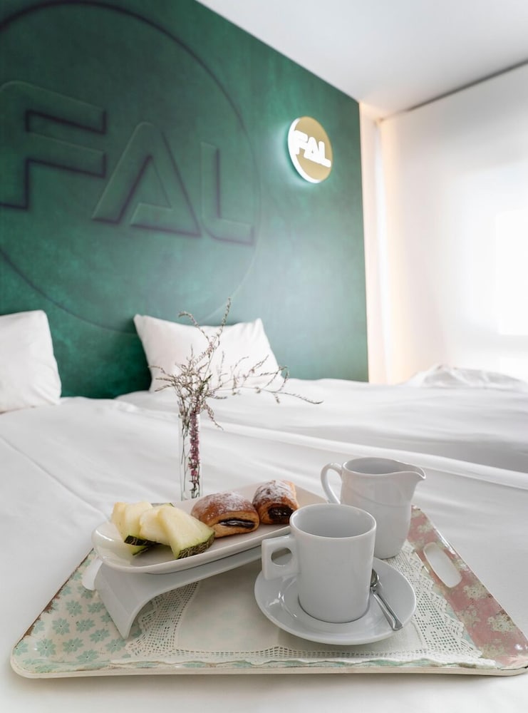 Habitación estándar con dos camas individuales del hotel Ibis Styles La Rioja Arnedo. Foto 7