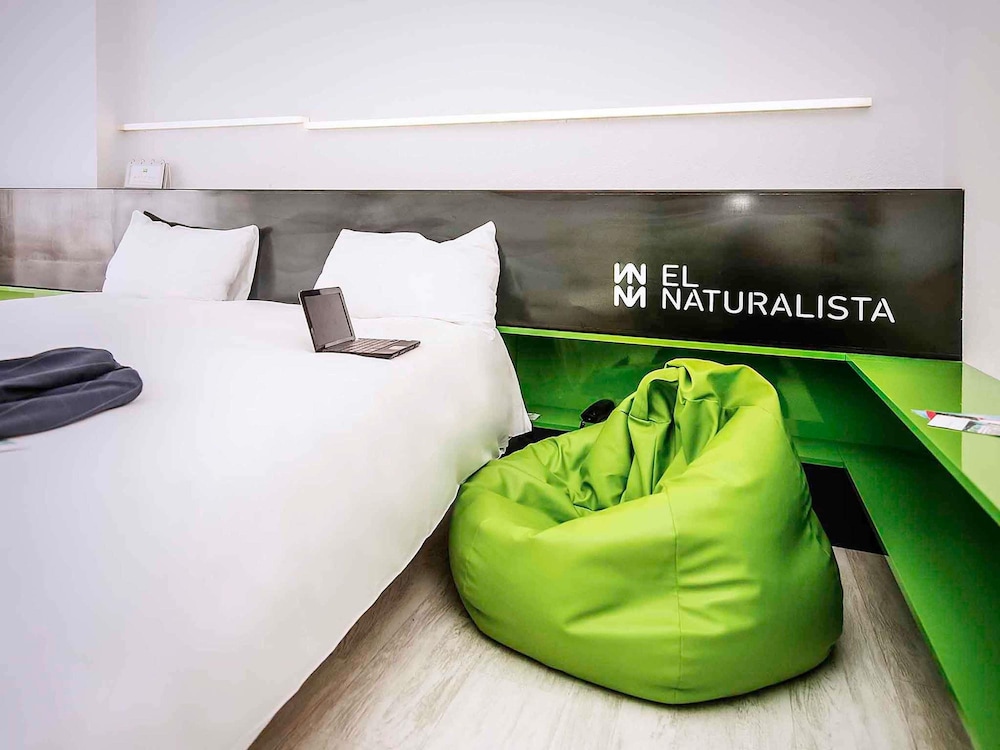 Habitación estándar con 1 cama queen - size del hotel Ibis Styles La Rioja Arnedo. Foto 9