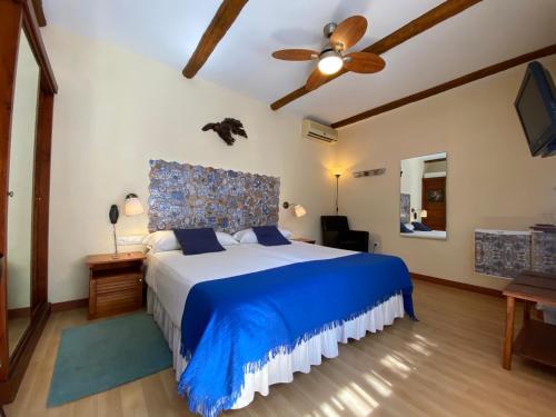 Habitación doble en la planta baja - 1 o 2 camas del hotel Garahotel. Foto 7