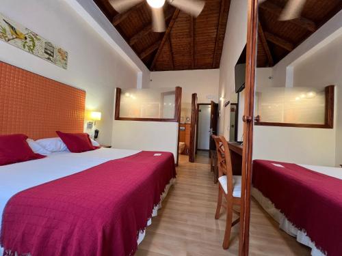 Habitación Doble 1 o 2 camas - Planta Superior del hotel Garahotel. Foto 12