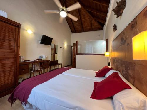 Habitación Doble 1 o 2 camas - Planta Superior del hotel Garahotel. Foto 16