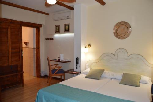 Habitación doble en la planta baja - 1 o 2 camas del hotel Garahotel. Foto 3