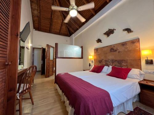 Habitación Doble 1 o 2 camas - Planta Superior del hotel Garahotel. Foto 15