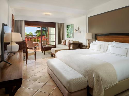 Habitación Premier del hotel Melia Hacienda del Conde. Foto 25