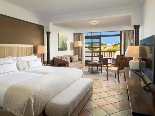 Suite Junior Singular del hotel Melia Hacienda del Conde. Foto 1