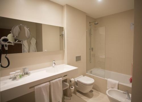 Habitación Doble Superior del hotel Carrís Cardenal Quevedo. Foto 4
