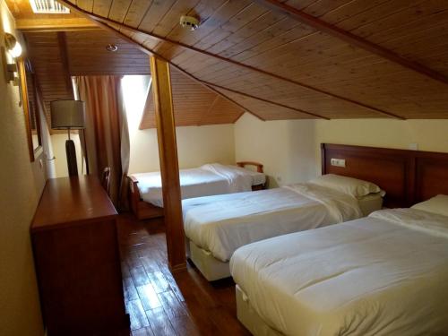 Habitación Triple del hotel Sierra Oriente