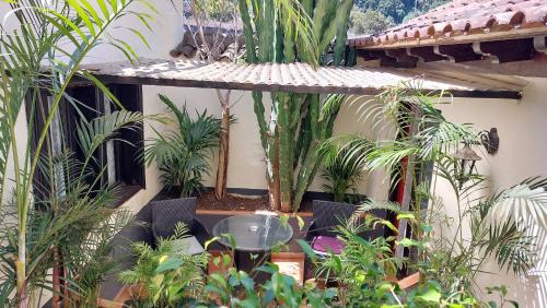 Apartamento de 1 dormitorio con terraza del hotel Monasterio de San Antonio. Foto 23