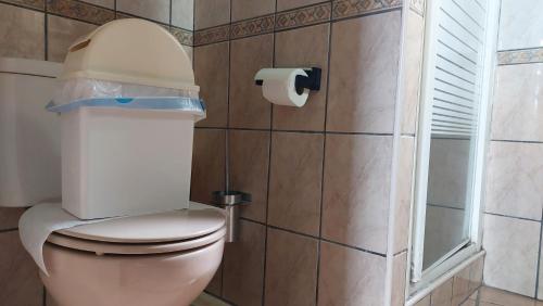 Estudio con vistas al mar del hotel Monasterio de San Antonio. Foto 1