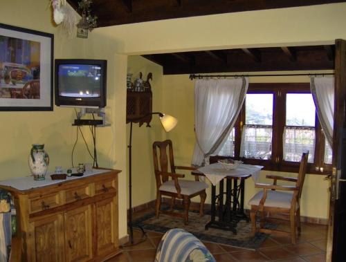 Apartment with Sea View (2 Adults) del hotel Monasterio de San Antonio. Foto 8