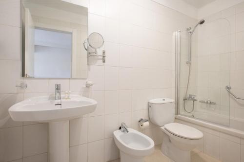 Estudio con terraza del hotel Ramada Residences by Wyndham Tenerife Costa Adeje. Foto 3