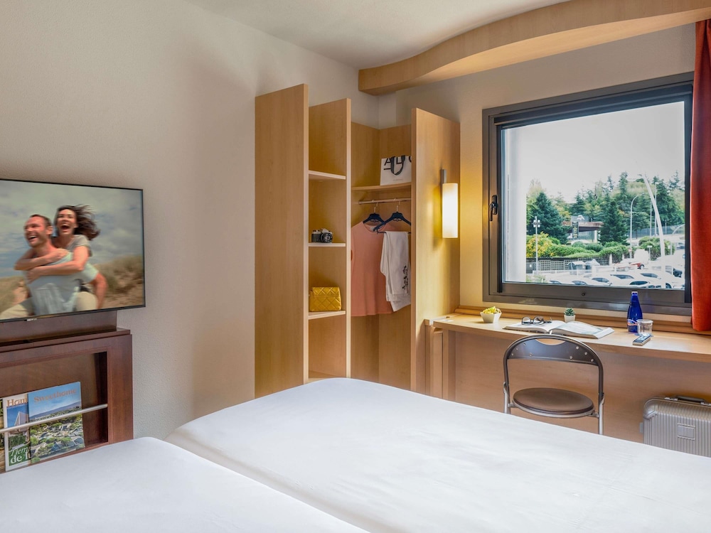 Habitación estándar, 2 camas individuales del hotel Ibis Madrid Alcobendas. Foto 2