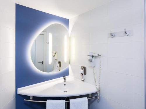 Habitación Doble Estándar para no fumadores del hotel Ibis Budget Madrid Alcorcon Mostoles. Foto 9