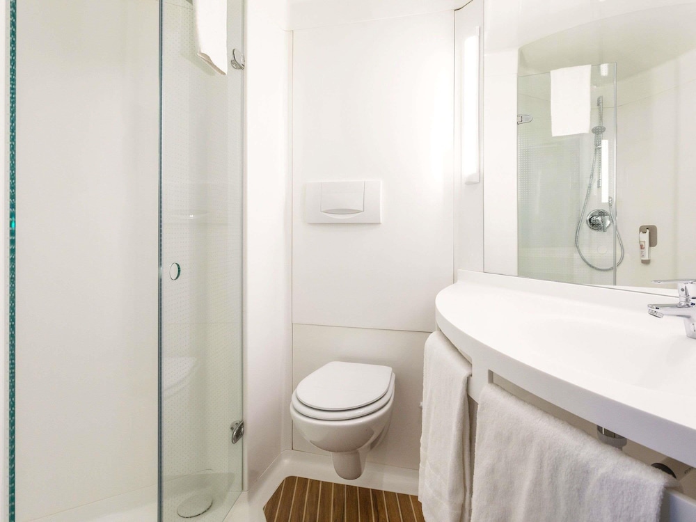 Habitación estándar, 1 cama doble del hotel Ibis Valencia Alfafar. Foto 9