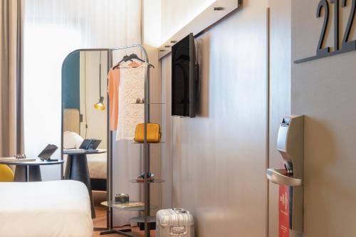 Habitación Doble Superior del hotel Ibis Madrid Aeropuerto Barajas. Foto 15