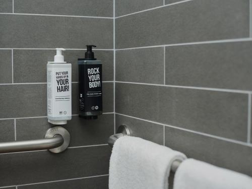 Superior Twin room del hotel Ibis Madrid Aeropuerto Barajas. Foto 19