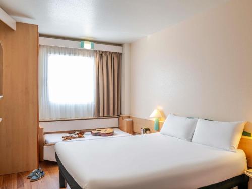 Habitación Familiar del hotel Ibis Bilbao Barakaldo. Foto 7