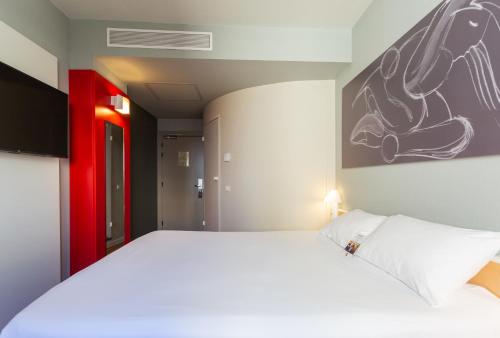 Habitación Doble Estándar del hotel Ibis Elche. Foto 7