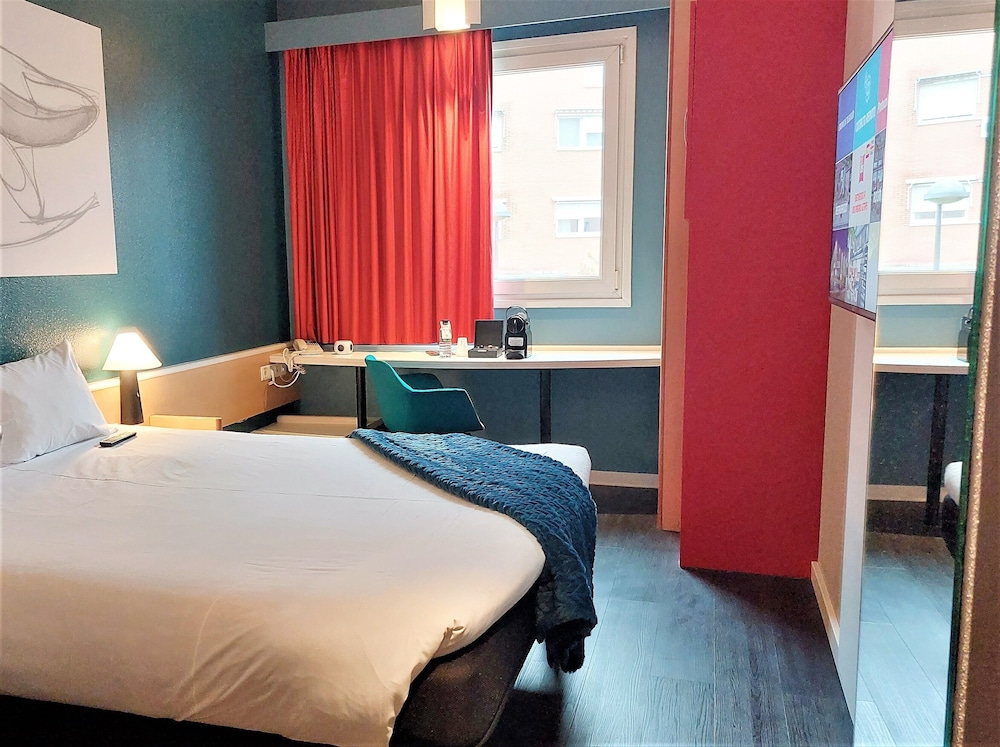 Habitación Confort doble del hotel Ibis Madrid Fuenlabrada. Foto 2