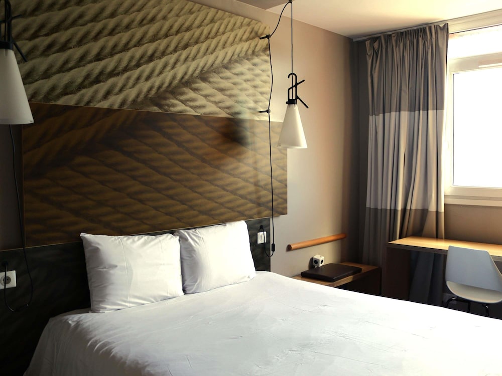 Habitación Estándar con 1 cama doble del hotel Ibis Irun. Foto 1