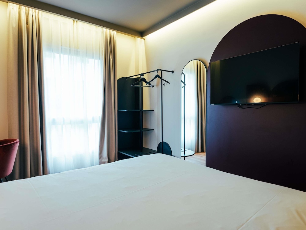 Habitacion Standard con 1 cama doble del hotel Ibis Styles Madrid Centro Maravillas. Foto 3