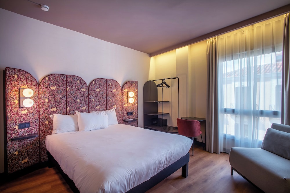Habitación doble Superior 1 Cama doble del hotel Ibis Styles Madrid Centro Maravillas. Foto 1