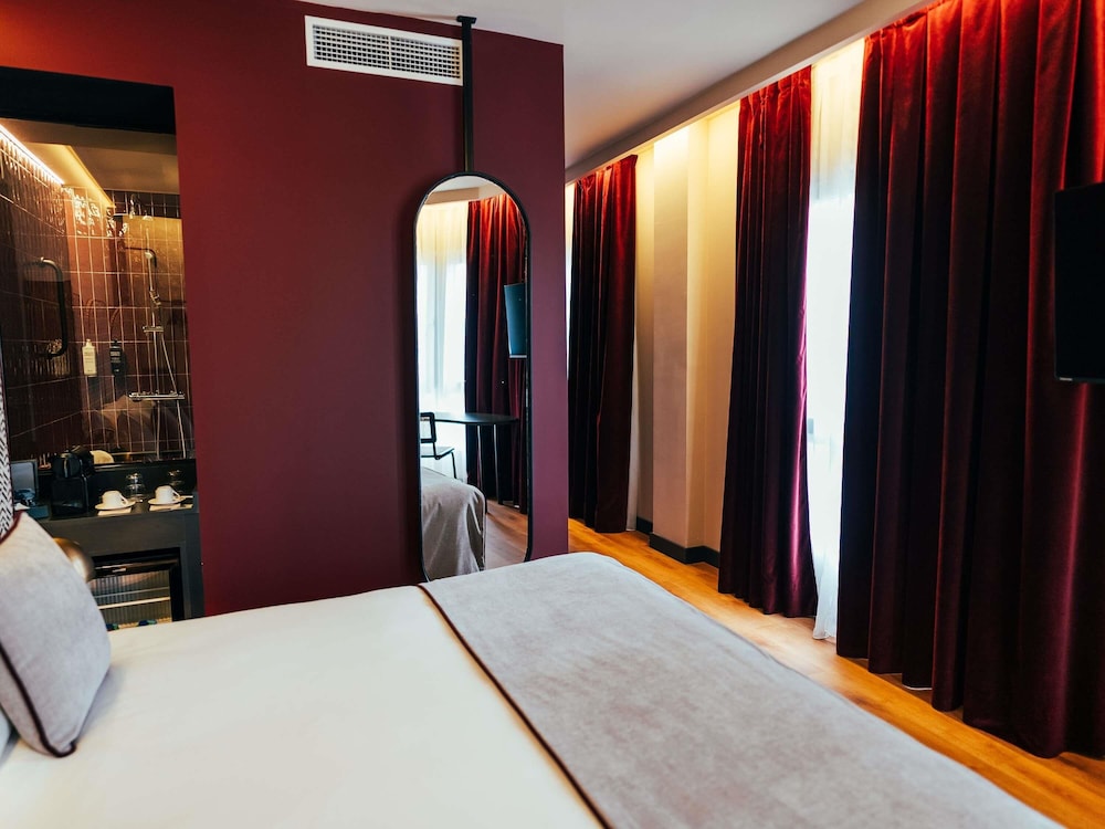 Habitación Premium con Vistas del hotel Ibis Styles Madrid Centro Maravillas. Foto 9