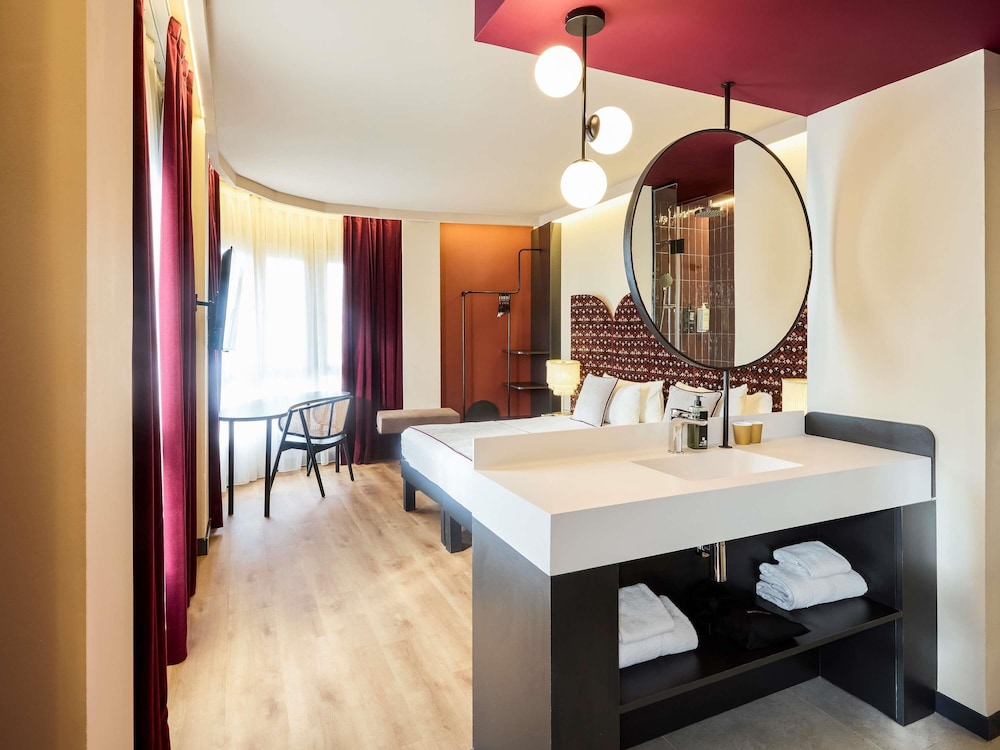 Habitación Premium con Vistas del hotel Ibis Styles Madrid Centro Maravillas. Foto 10