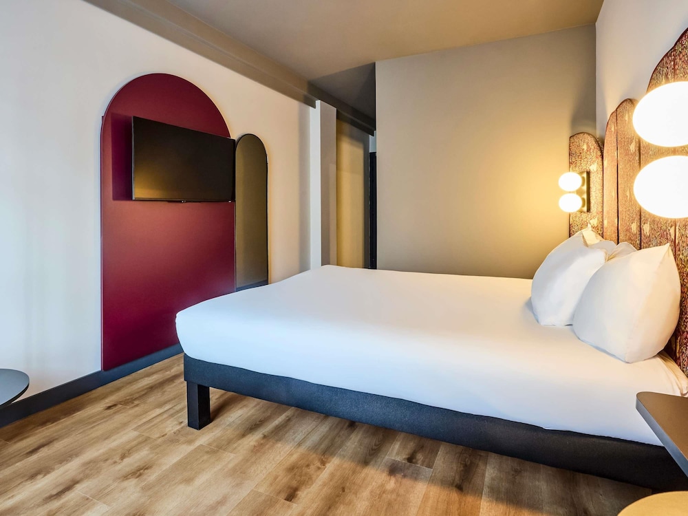 Habitacion Standard con 1 cama doble del hotel Ibis Styles Madrid Centro Maravillas. Foto 8