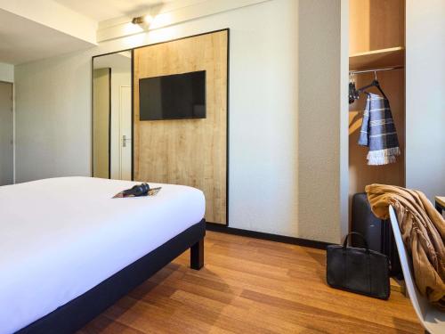 Habitación Doble Estándar - 2 camas del hotel Ibis Valladolid. Foto 3