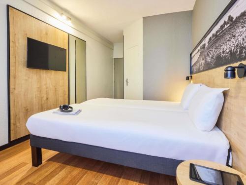 Habitación Doble Estándar - 2 camas del hotel Ibis Valladolid. Foto 6