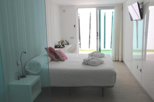 Habitación Doble Estándar del hotel Seven & Wellness - Gay Men Only. Foto 13