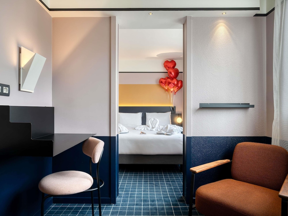 Suite junior, 1 cama doble del hotel Mercure Paris 15 Porte de Versailles. Foto 4