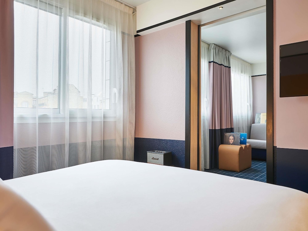Suite junior, 1 cama doble del hotel Mercure Paris 15 Porte de Versailles. Foto 6