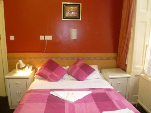 Habitación Triple del hotel Grenville. Foto 1