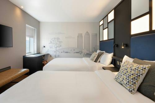 Family Room 2 Double Beds del hotel Aloft London Excel