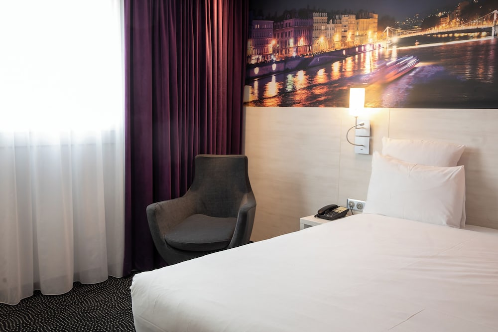 Habitación Clásica - 1 cama doble del hotel Mercure Lyon Centre Charpennes Parc de la Tête d'Or. Foto 2