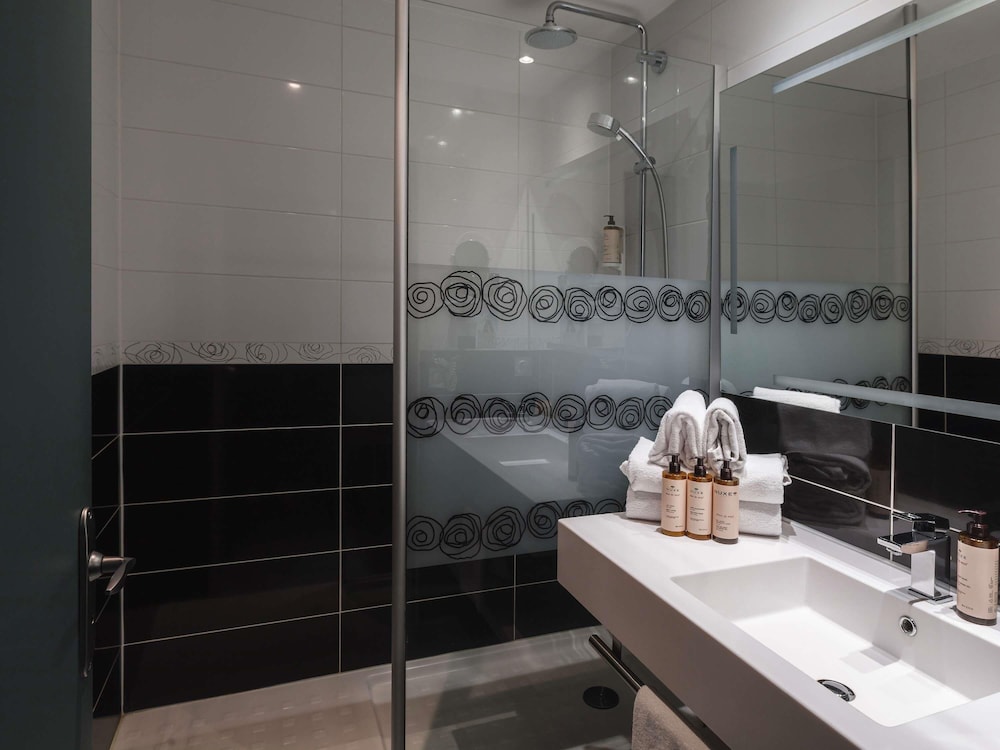 Habitación Clásica - 2 camas individuales del hotel Mercure Lyon Centre Charpennes Parc de la Tête d'Or. Foto 4