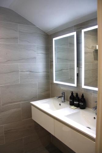 Habitación Doble Clásica - Edificio principal del hotel West Lodge Park. Foto 1