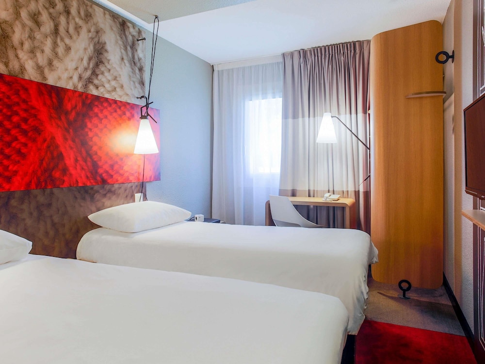 Habitación Standard con dos camas individuales del hotel Ibis Carcassonne Est La Cité. Foto 3